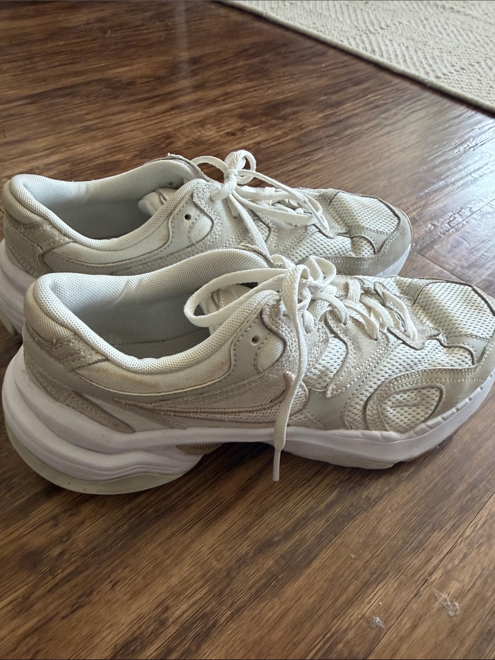 Neutral Nikes
